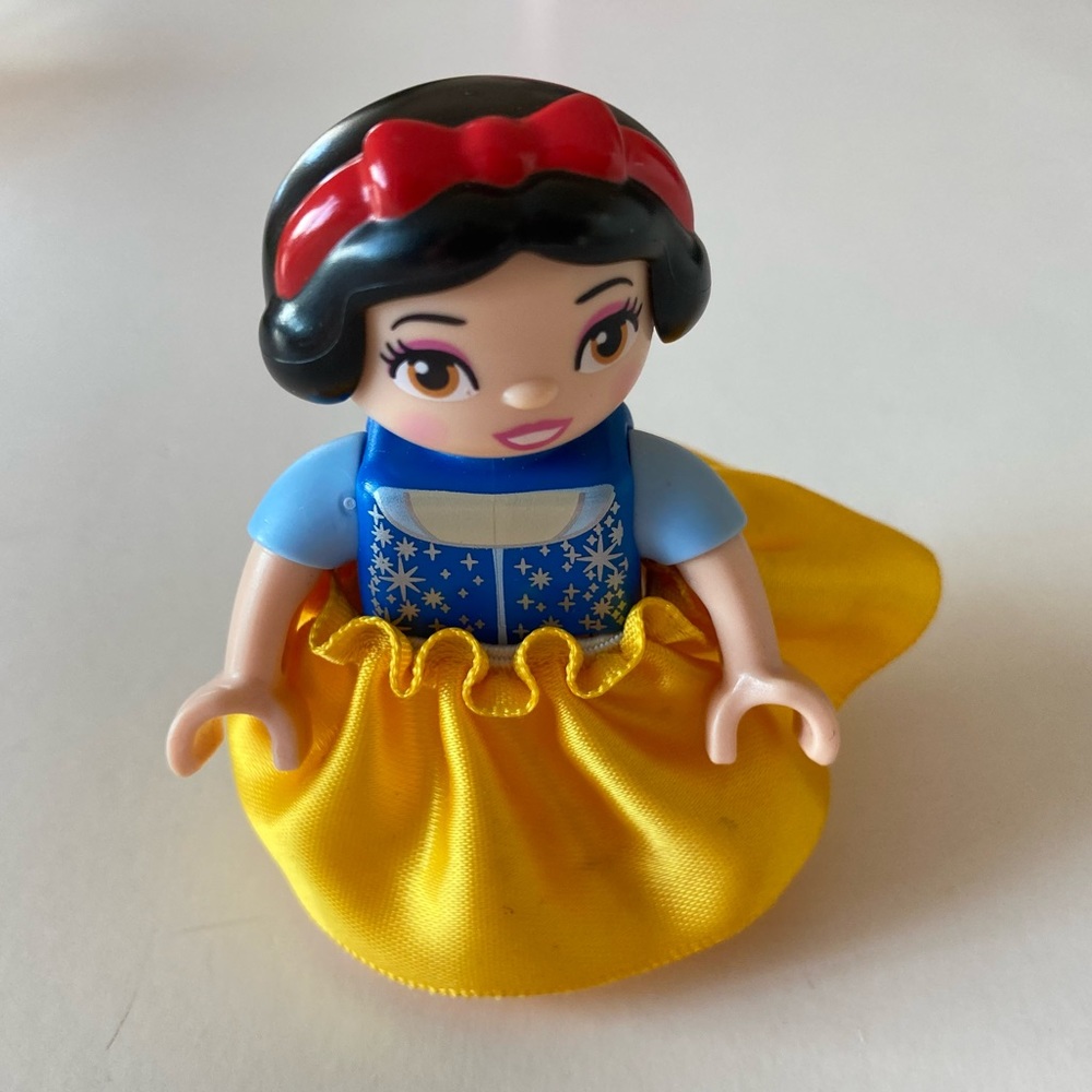 Lego Duplo Snow White Set - Picture 6 of 12